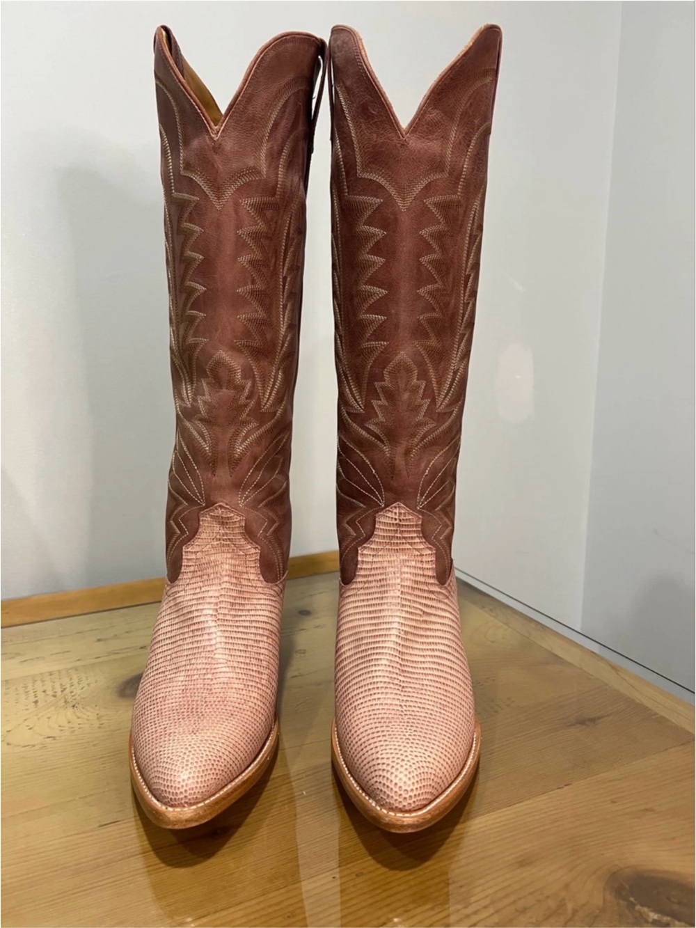 Tecovas Abby  pink frost lizardPink Western Cowboy Boots - Picture 2 of 9